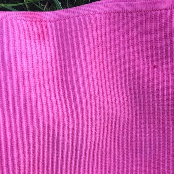 BRIGHT PINK TUBE TOP🦋🌈💞☂️ - Picture 3 of 3